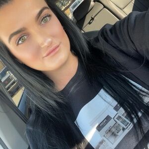 Meet your Posher, Casey